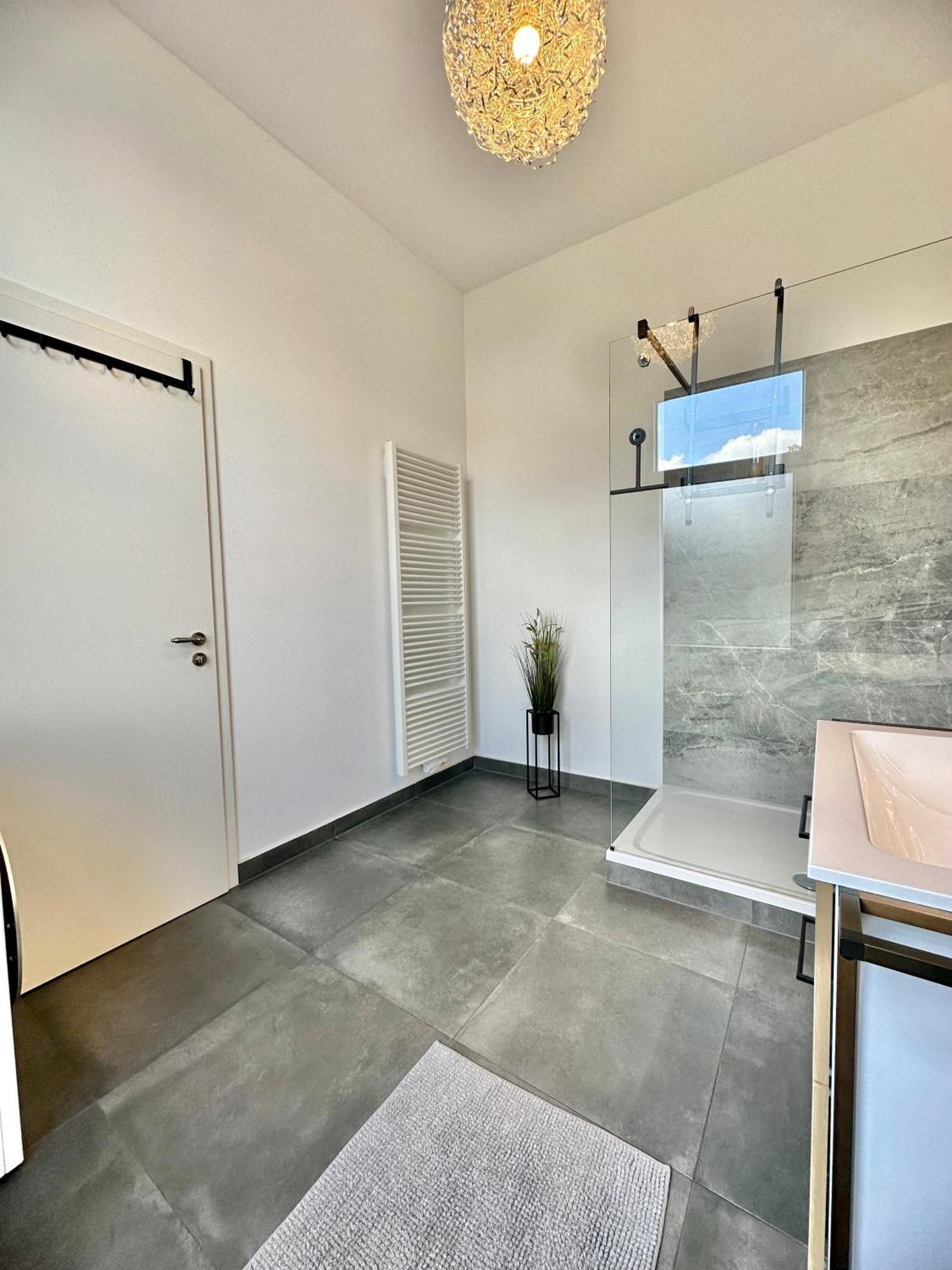 Exklusives City-Apartment Im Herzen Oldenburgs Mit Balkon Und Parkplatz A36 Exteriör bild
